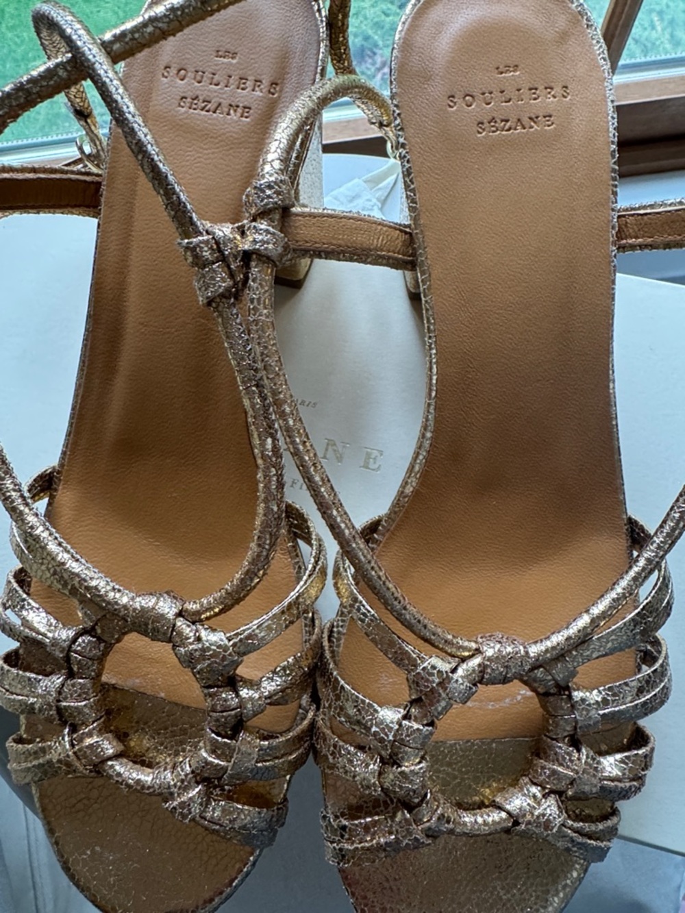Sezane Gloria Gold Strap Block Heel Sandals - Picture 5 of 16